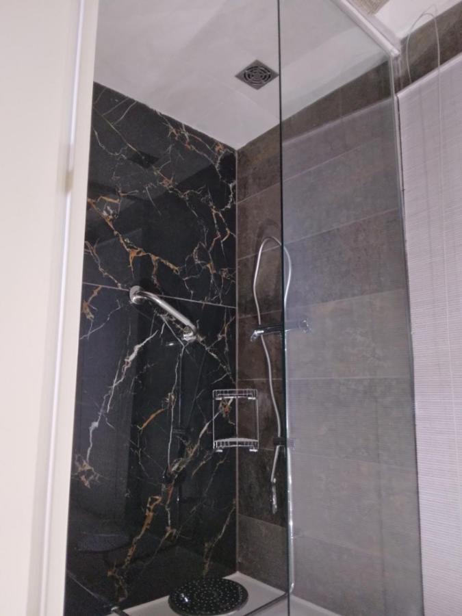 Le Spot 577 Bed & Breakfast La Ciotat Bagian luar foto